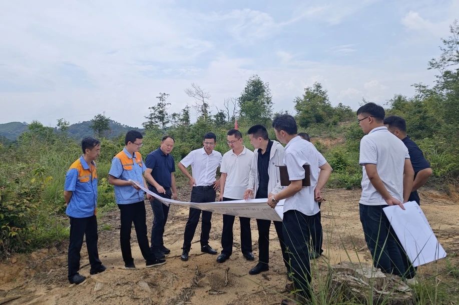 李超到玉浦高速公路第一、四、五合同段检查指导工作