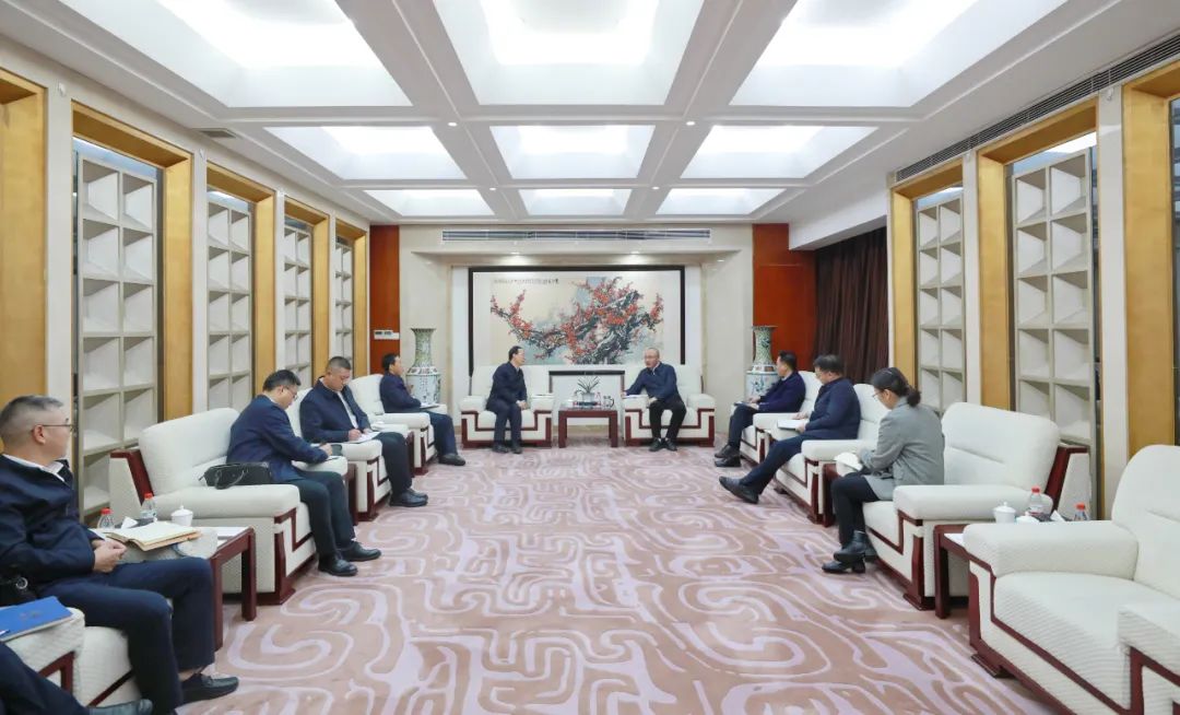 钟俊拜访重庆交通开投集团主要领导
