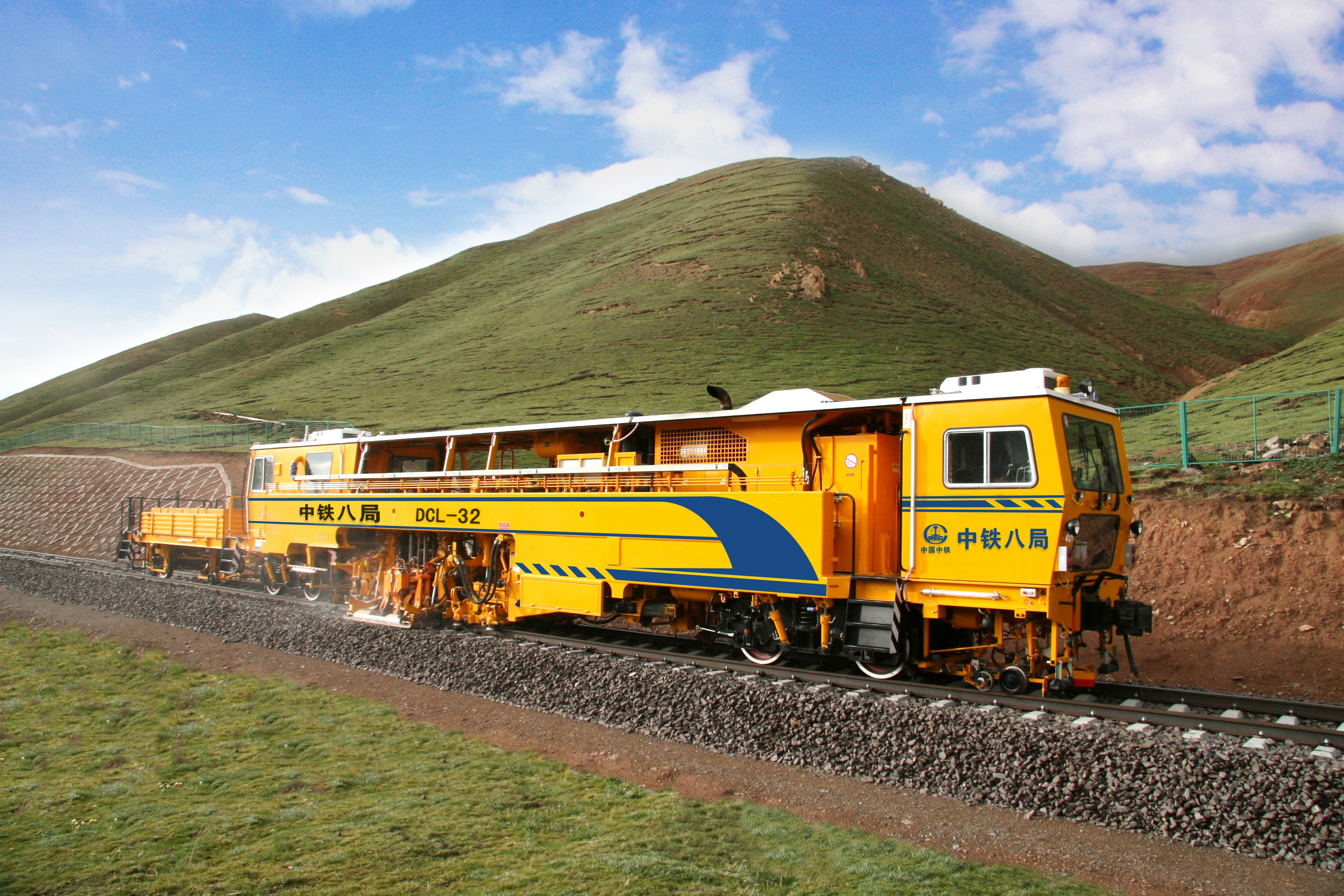 DCL-32连续走行捣固车