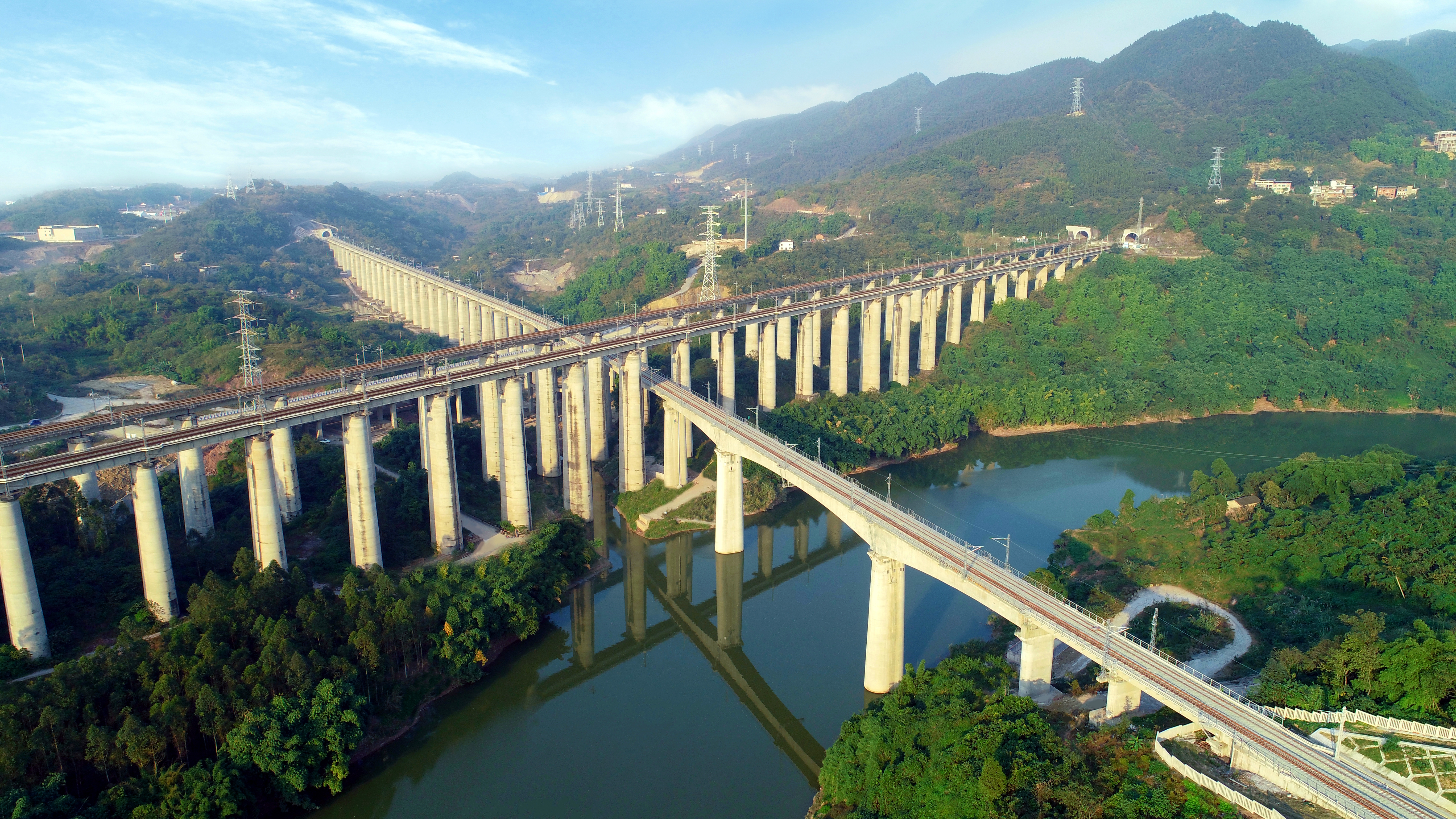 新建重庆铁路枢纽东环线站后四电及相关工程