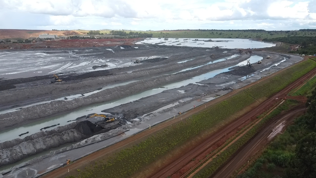 巴西2A-2B铌尾矿挖运项目工程